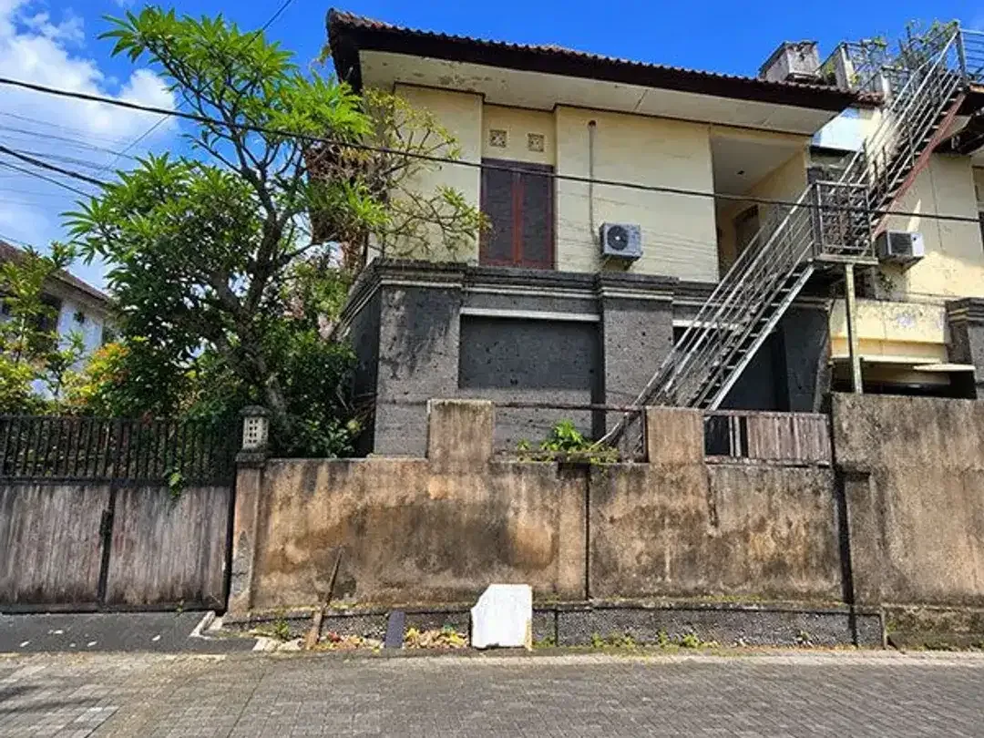 [AMS-027.BLR] Dijual Rumah 2 lantai Kawasan Premium Graha Liva Kertalangu - Gianyar - Image 2 of 8