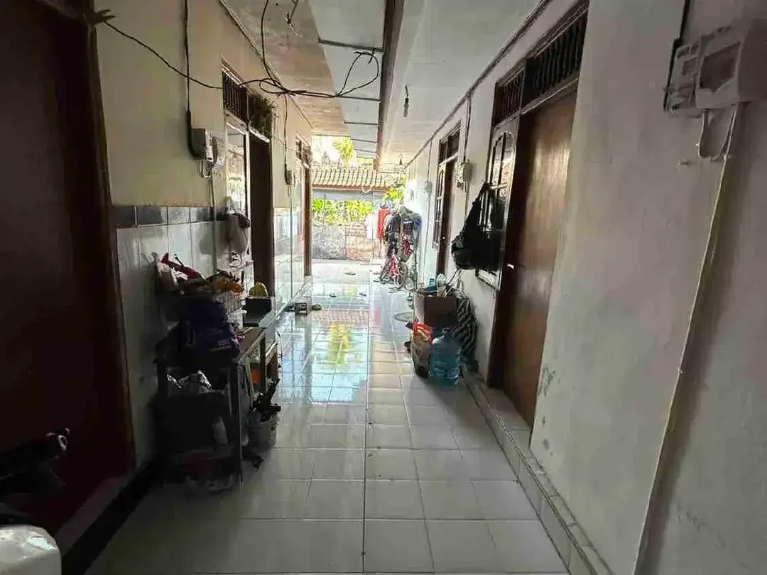 RUMAH KOST LANTAI I UNTUK DIJUAL DI MUNGGU BANTAS - Image 4 of 7