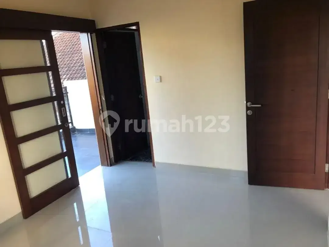 Dijual Villa Estetik Cocok untuk Hunian Maupun Investasi - Image 7 of 10