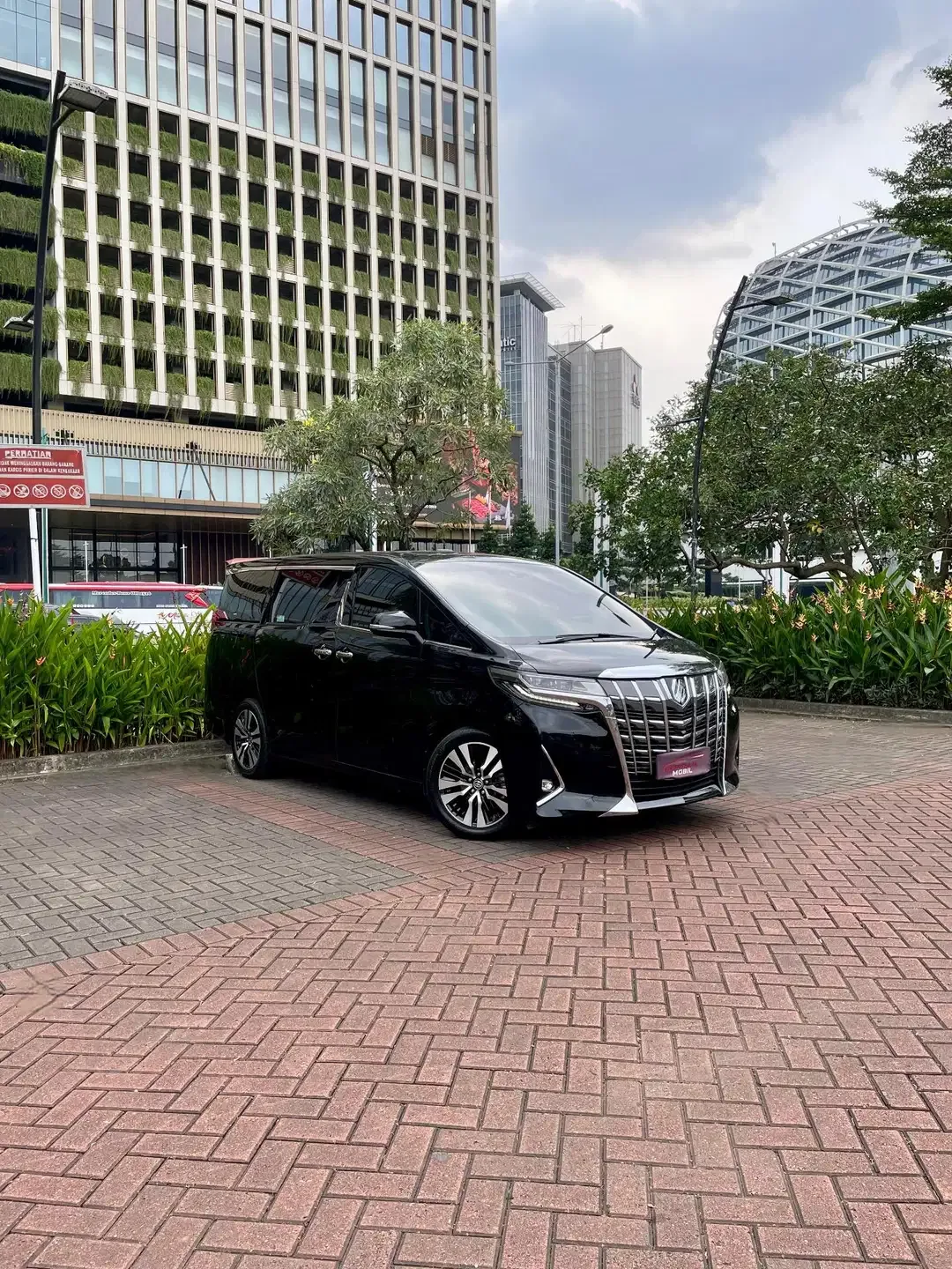 Toyota Alphard 2.5 G AT 2020 - Image 2 of 10