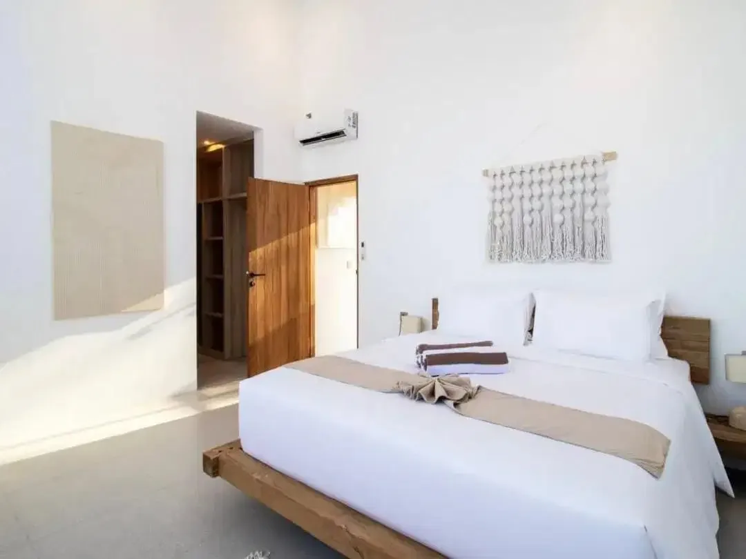 STUNNING 3BR VILLA IN PRIME ULUWATU - Image 5 of 10