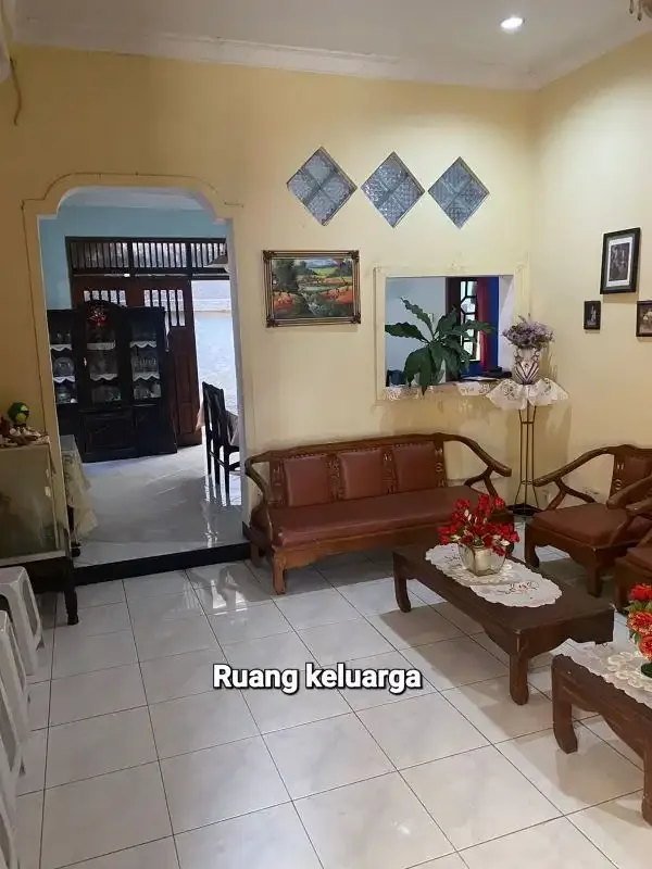 Jual rumah 195m2 di TANGKUBAN PERAHU  dkt gn.agung Dps - Image 8 of 10
