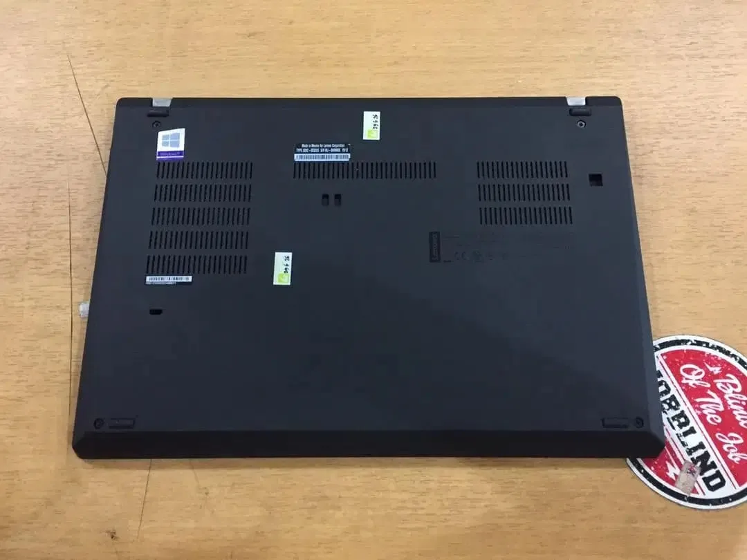Laptop Lenovo ThinkPad T490 Core i5Gen8 Ram 16GB SSD 256GB Slim Mulus - Image 8 of 10