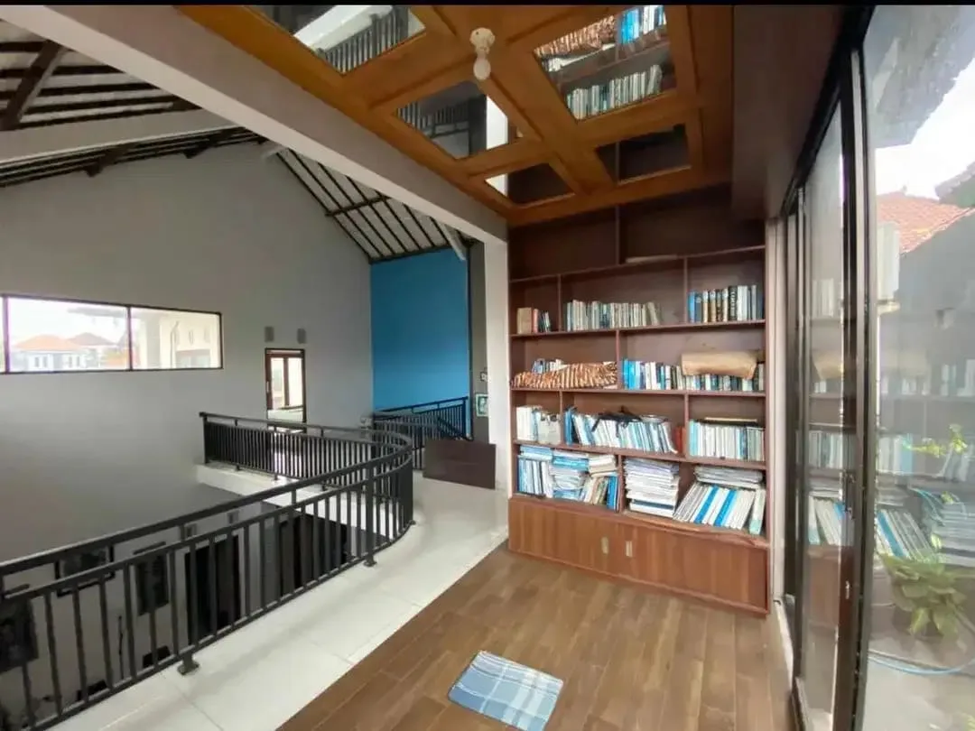 JUAL RUMAH SEMI VILLA GIANYAR - Image 2 of 10