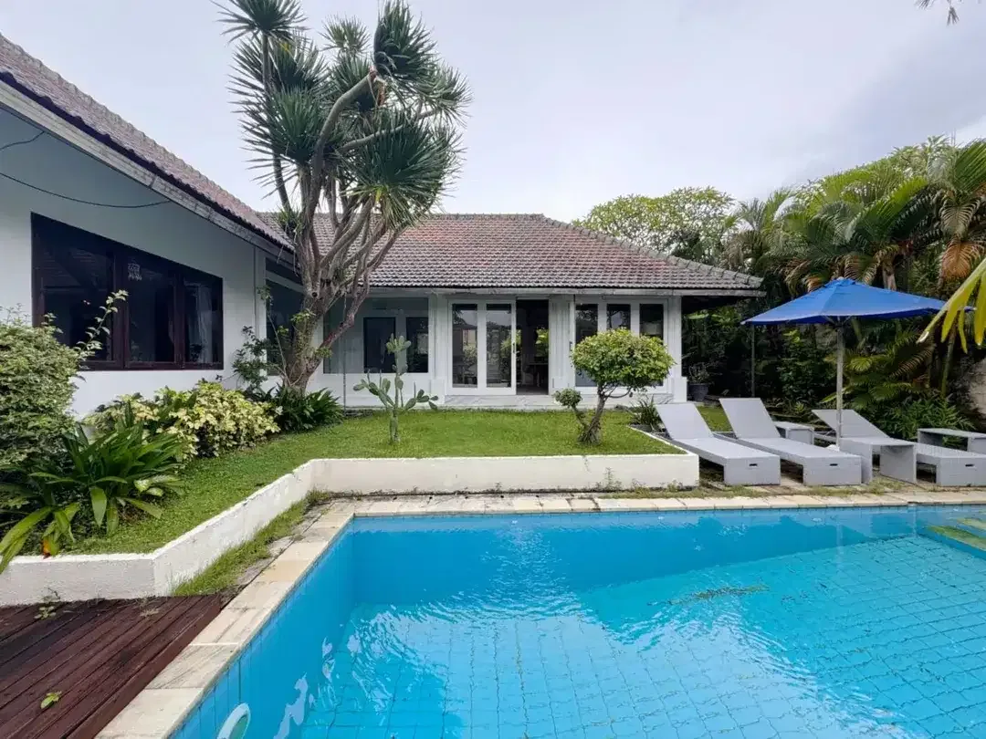 5.75 Are Freehold Villa in Umalas Klecung - Image 1 of 10