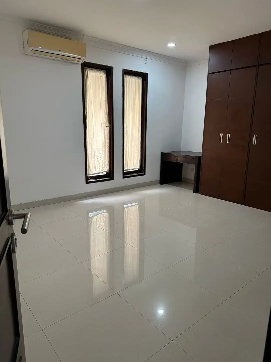 JUAL RUMAH SIAP HUNI DALAM KOMPLEKS DI JIMBARAN - Image 6 of 10