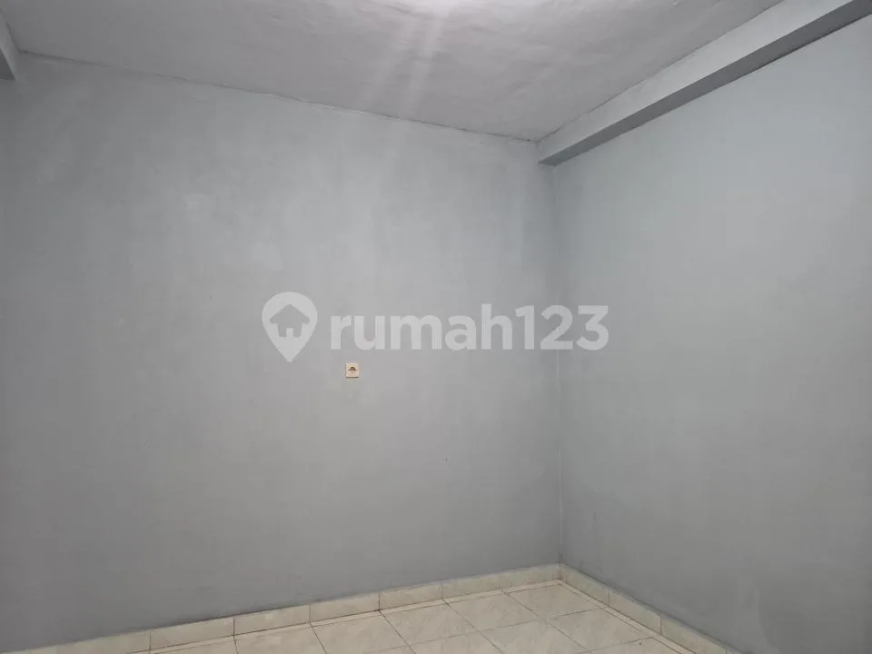 Rumah Sewa 3+1Bedroom Semi Furnished di Taman Griya Jimbaran, Bali - Image 2 of 2