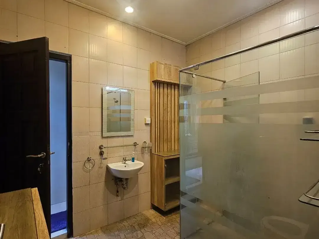 Villa dengan Desain Unik Arsitektur Nusantara Dijual di Balangan - Image 8 of 10
