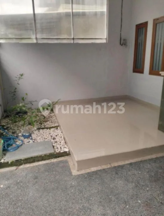 For Rent - Yearly 2 Floors House - By Pass Ngurah Rai, Pesanggaran - Image 3 of 4