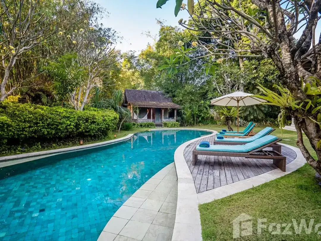 4 Bedroom Villa for sale in Kerobokan, Bali - Image 3 of 10