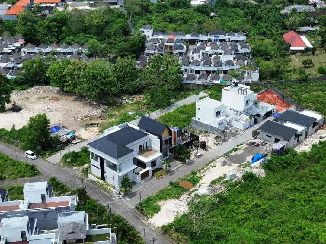 TANAH DALAM LINGKUNGAN CLUSTER BELLEVUE DEKAT STP DARMAWANGSA NUSA DUA - Image 3 of 7