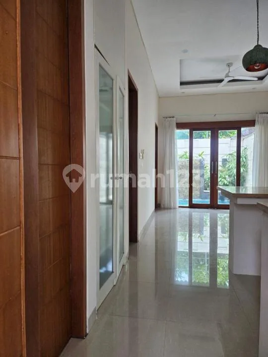 Dijual Rumah SHM Semi Furnished, Kerobokan - Image 2 of 4