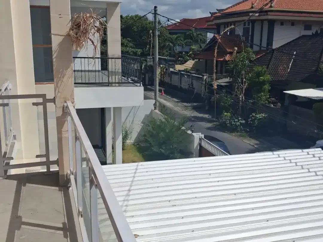 FOR RENT UNIT BARU RUMAH STARTEGIS DEKAT DENGAN PUSAT KOTA RENON - Image 6 of 9