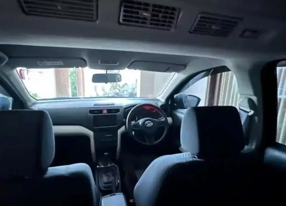 Daihatsu Terios 2022 Bensin - Image 6 of 8