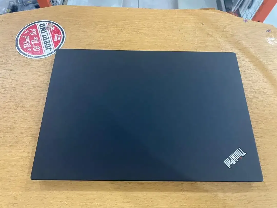 Lenovo ThinkPad T480S Core i7Gen8 Ram 8GB SSD 256GB Touchscren Mulus - Image 8 of 10