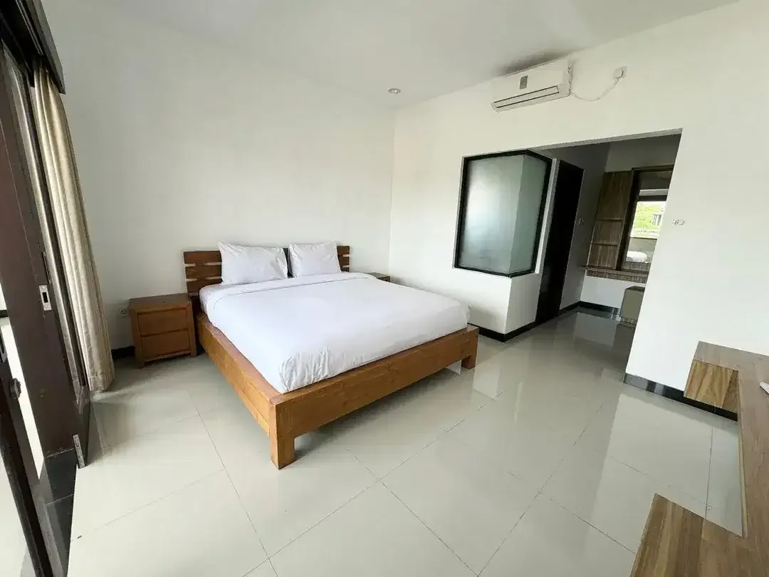 MINIMALIST VILLA IN PERERENAN AREA - Image 2 of 10