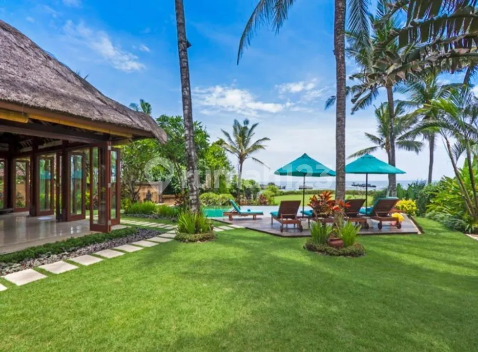 Ocean Front Balinese Style Villacemagi Beach, Mengening - Bali - Image 4 of 4