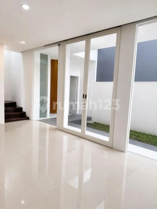 For Sale Rumah Dalam Cluster Elite Citraland Denpasar - Image 2 of 4