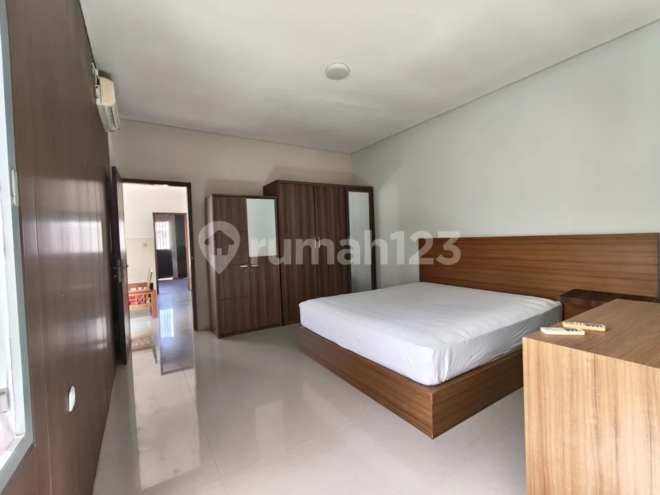 Rumah Nyaman di Dewi Sri Sunset Road Kuta - Image 4 of 4