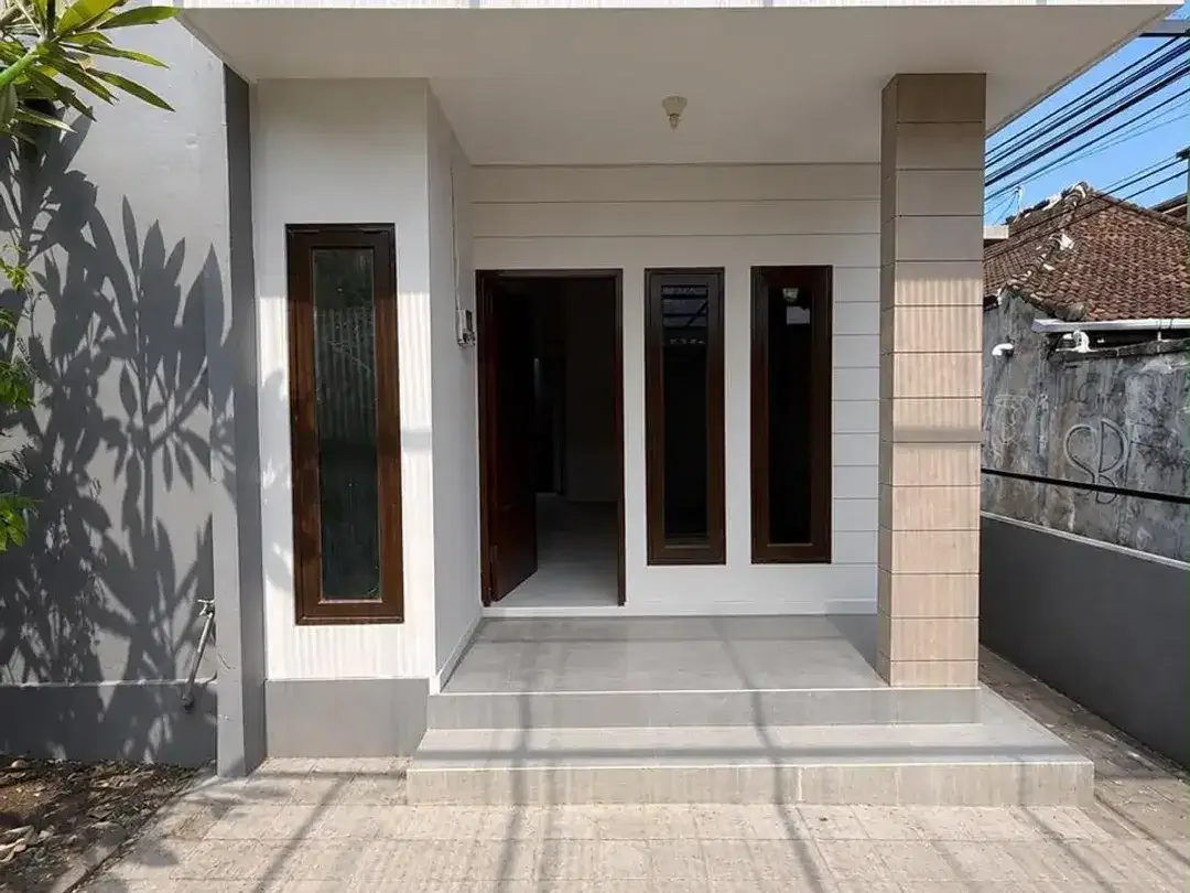 Rumah Cantik di Mekar Pemogan Siap Huni - Image 1 of 10