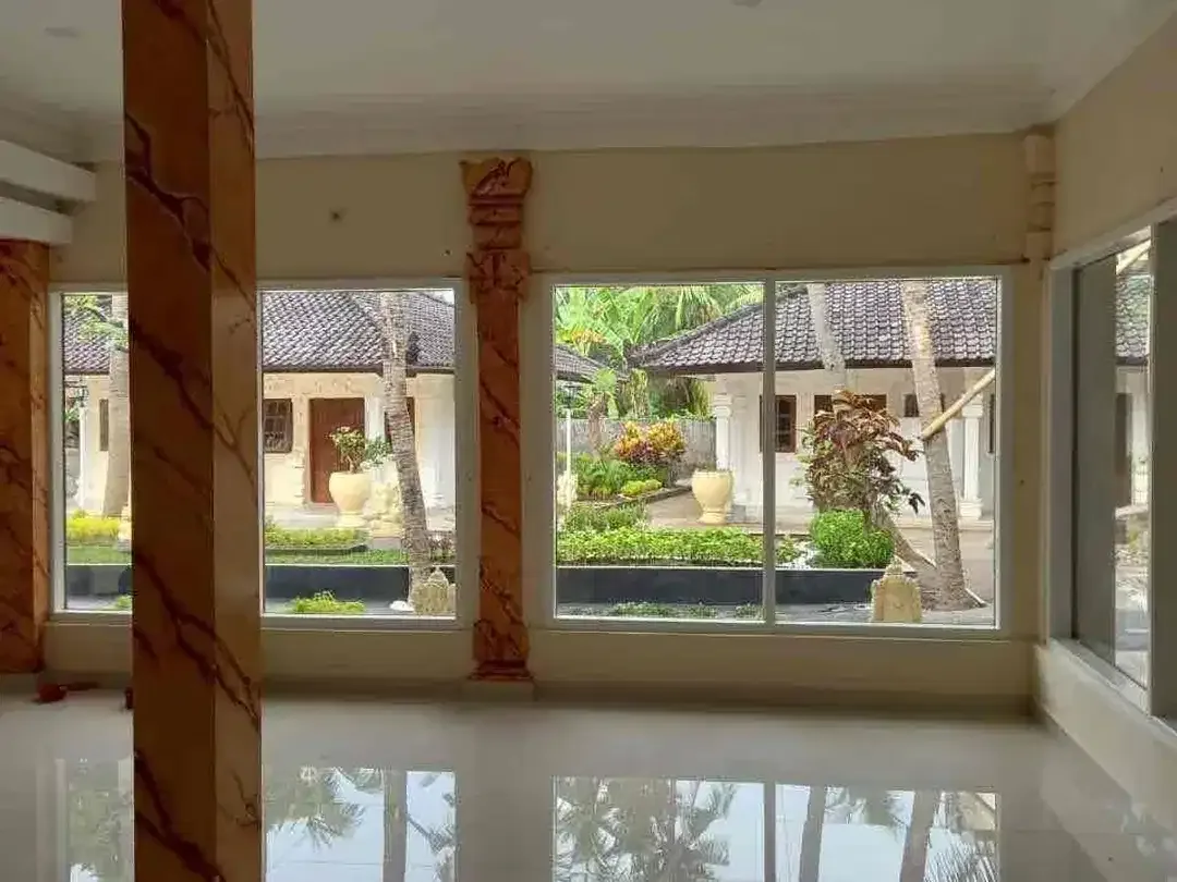 Dijual Hotel Bintang 4 Lovina Bali Utara | 58 Kamar | 14.615 m² Total Lahan | Baru Renovasi | Rp96 M - Image 2 of 10