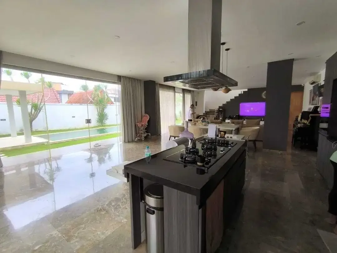 DIJUAL VILLA PRIBADI MEWAH VIEW GUNUNG DI TUMBAK BAYUH - Image 3 of 10