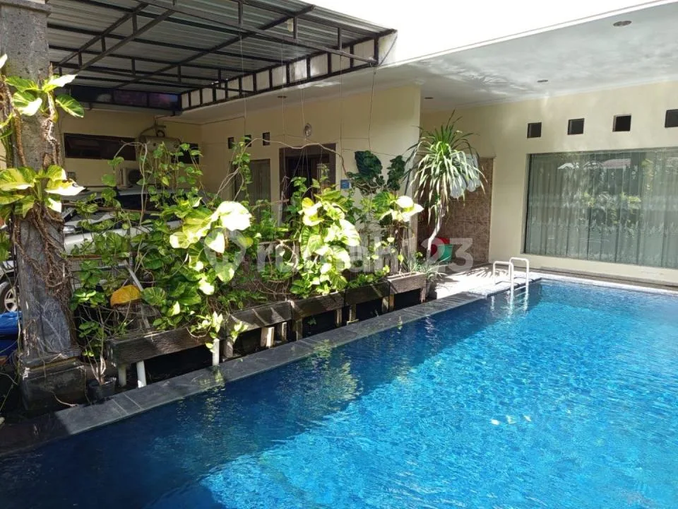 Vila Super Luas Dekat Pantai Mertasari Sanur Bali - Image 2 of 4