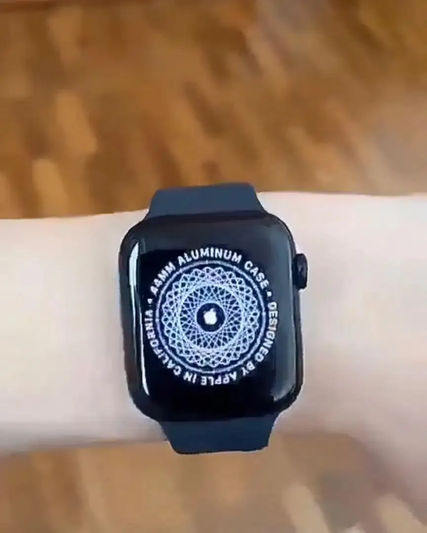 Smartwatch S11 Dengan logo apple saat on/off - Image 2 of 8