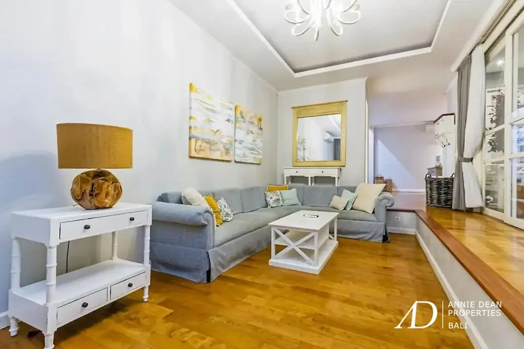 FREEHOLD | BEACHSIDE COLONIAL VILLAS IN PRIME BERAWA - Image 6 of 10