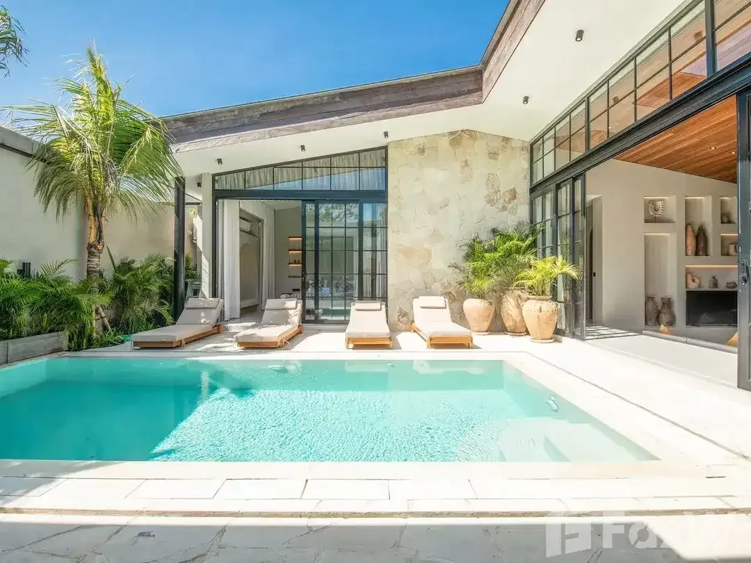 5 Bedroom Villa for sale in Uluwatu, Bali - Image 3 of 10