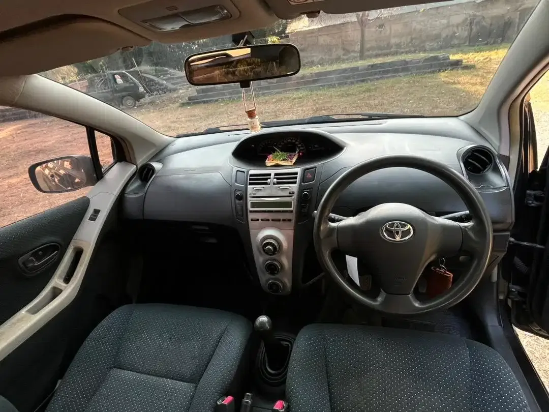 Yaris e 2007 manual - Image 9 of 10