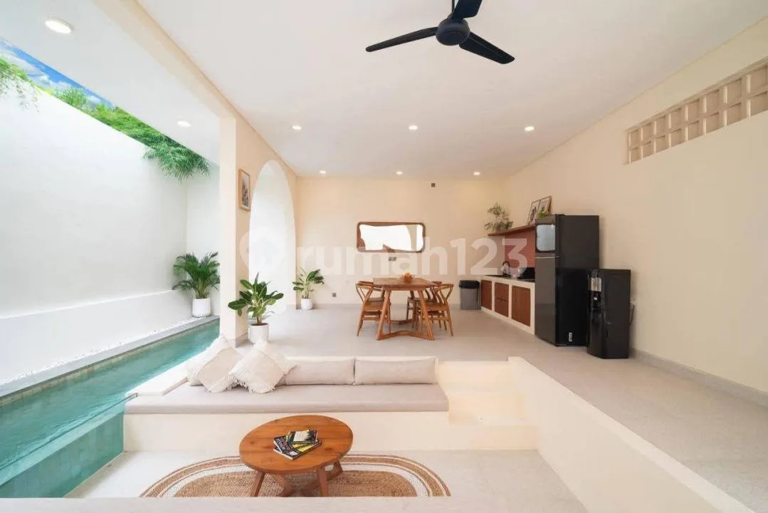 Villa Baru Modern Ready Unit Lokasi Premium di Pusat Canggu Bali - Image 2 of 4