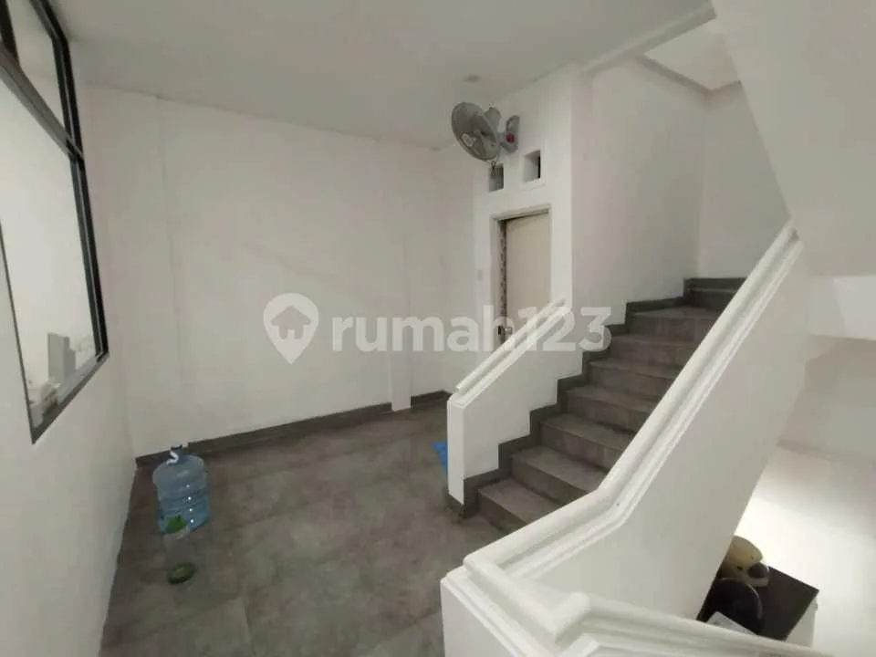 Dijual Ruko Strategis 3 Lantai Dekat Simpang Dewa Ruci - Image 4 of 4