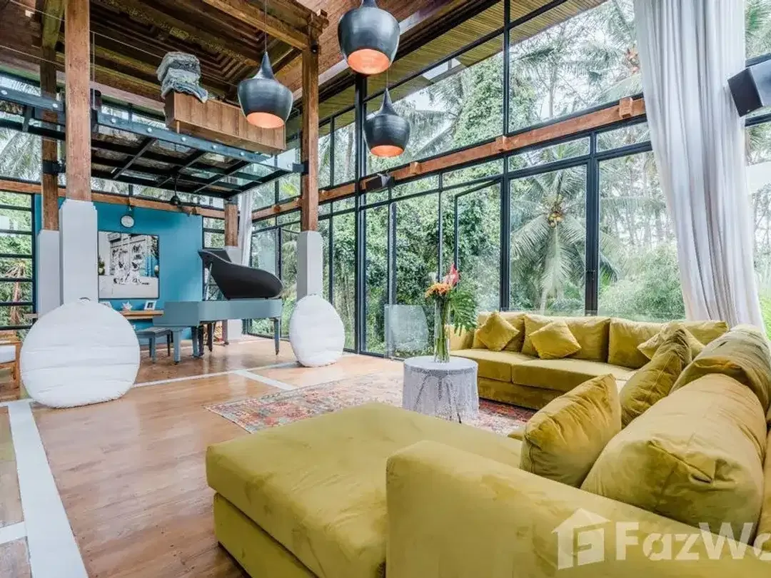 3 Bedroom Villa for sale in Ginyar, Bali - Image 2 of 10