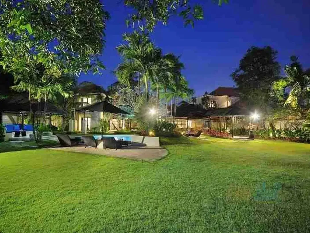 Villa Balinese Premium Dekat Pantai Seminyak - Image 2 of 10