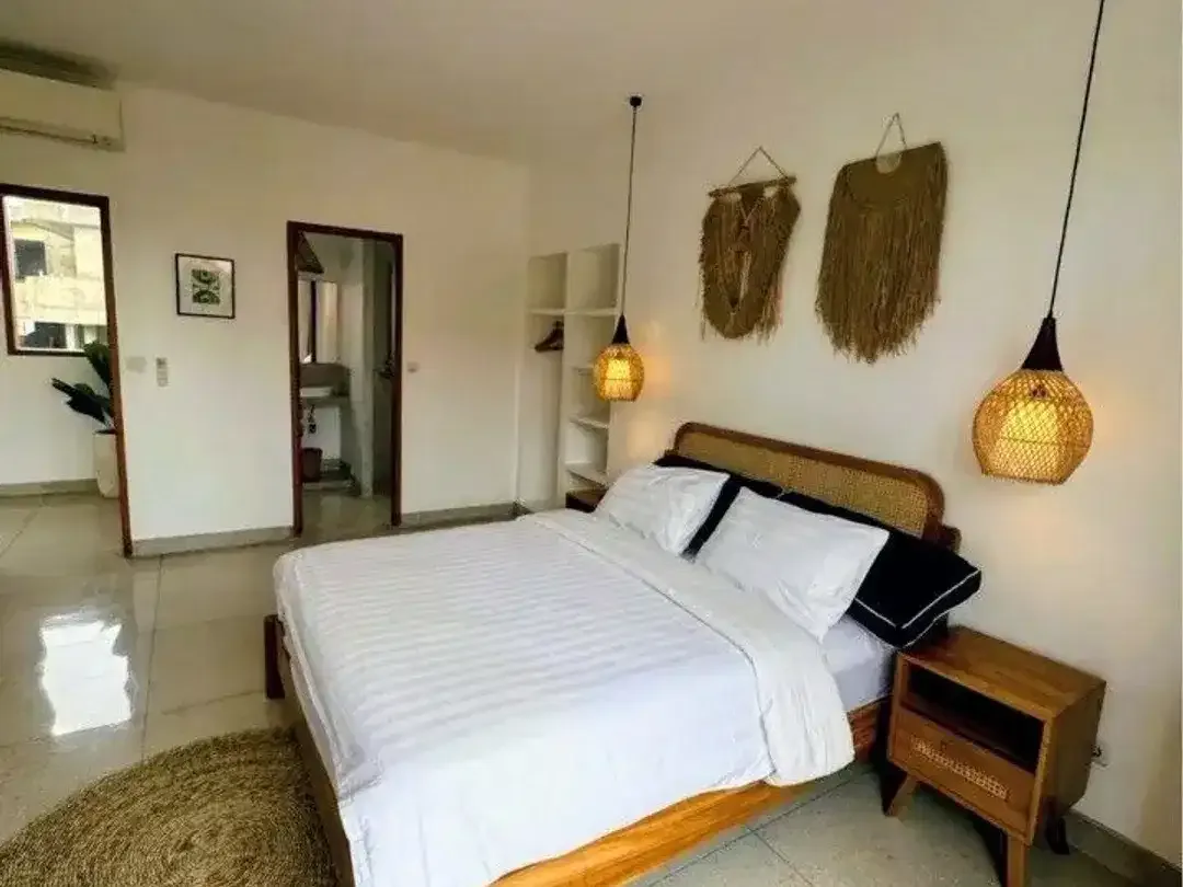 Villa Mewah dan Besar 2 Lantai Disewakan, di Umalas - Image 9 of 10
