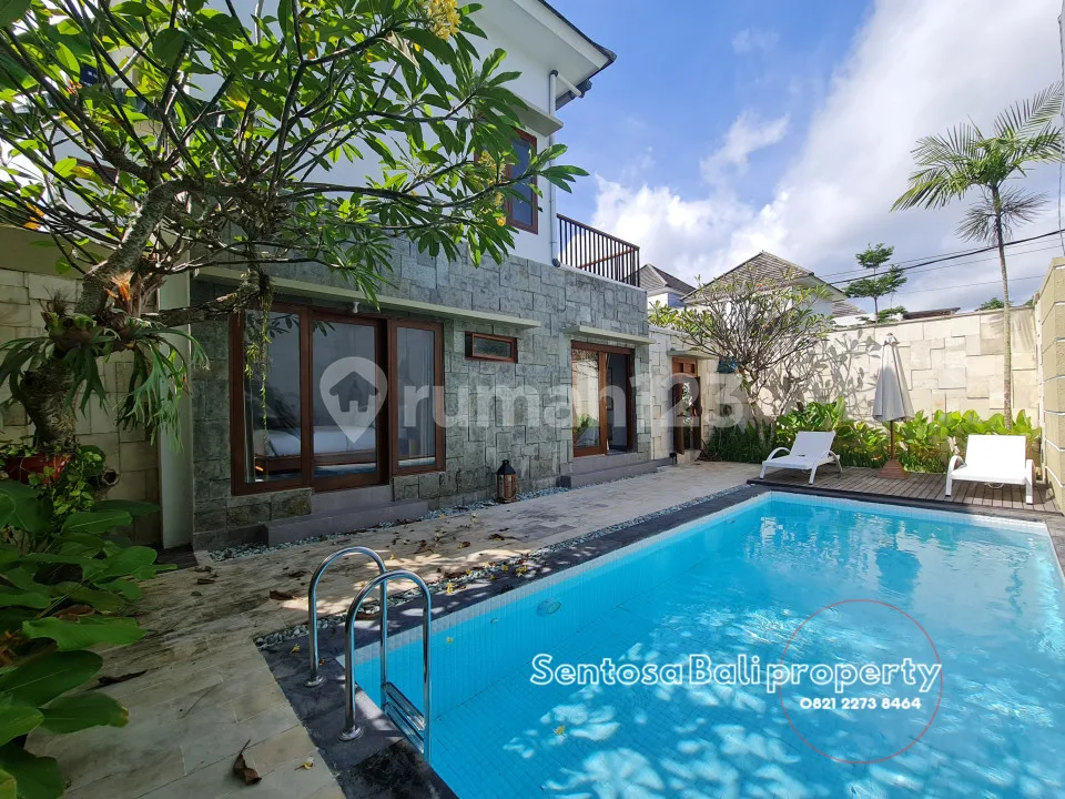Brand New 3 Bedroom Villa 208M2 In Taman Grya Jimbaran Bali - Image 1 of 4