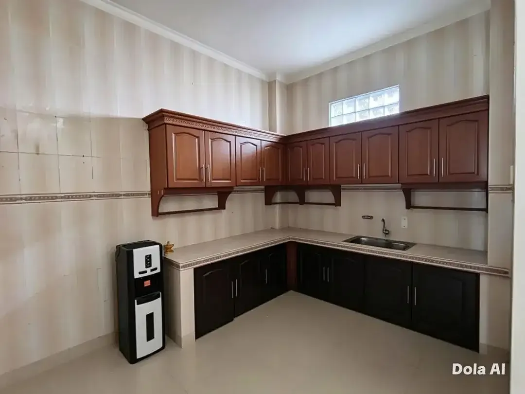 RUMAH ELEGAN MINIMALIS 2 LANTAI DI PENAMPARAN DENPASAR BARAT - Image 3 of 7