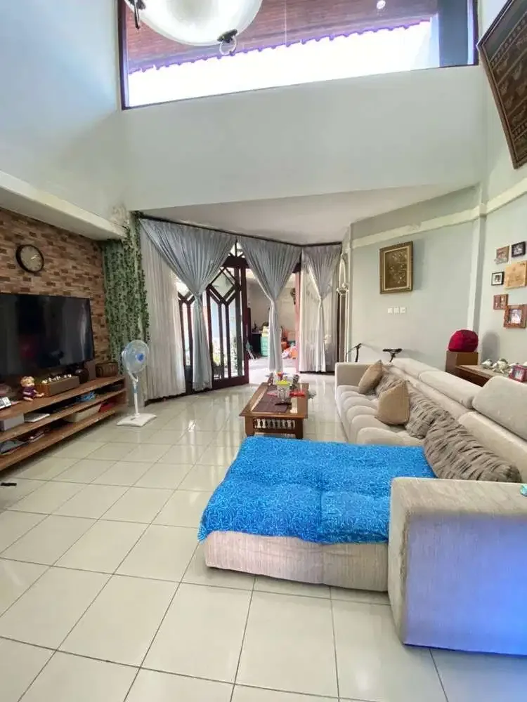 FOR SALE RUMAH SANGAT STRATEGIS DI PUSAT KOTA DENPASAR - Image 1 of 9