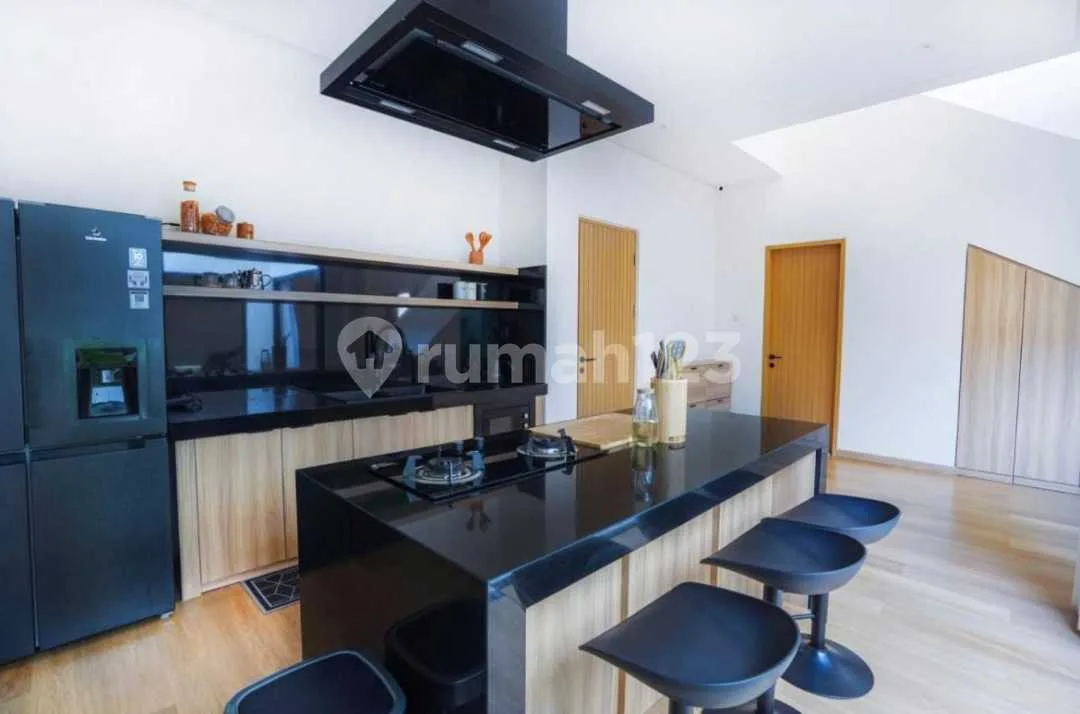 Lease Hold 4 Bedroom House In Sanur Area, Great Neighborhoods - Image 3 of 4