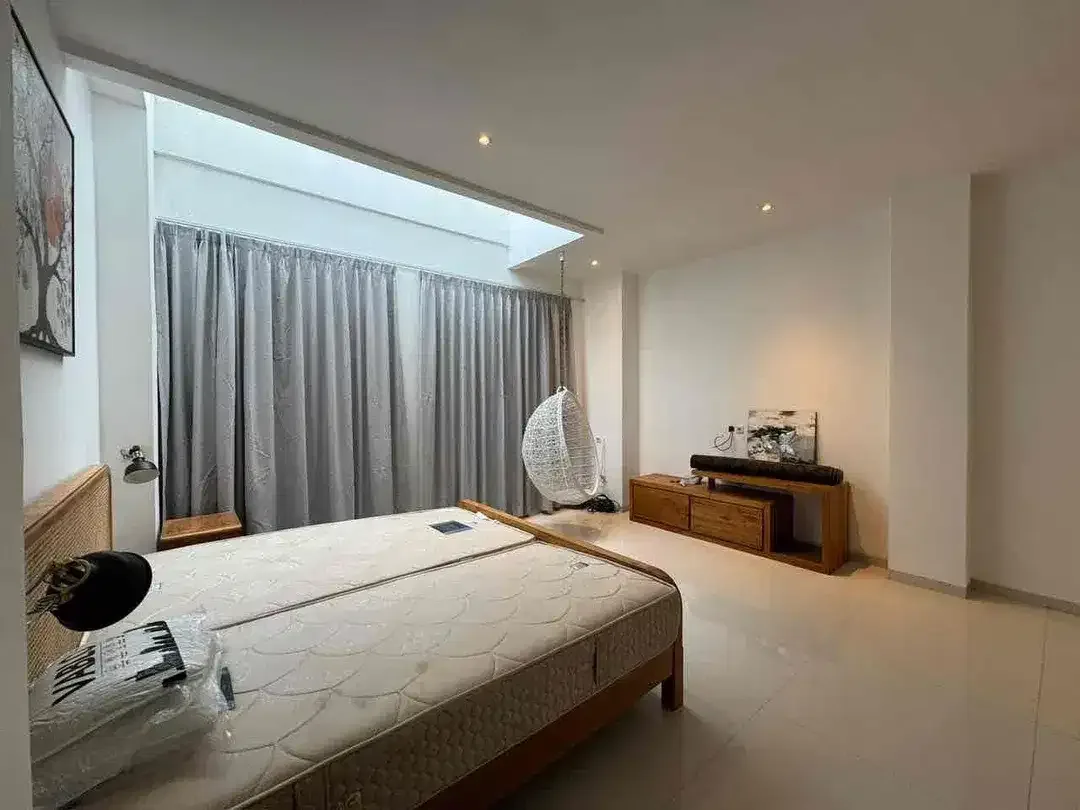 Di jual Rumah Lantai 3
Lokasi di Jln Dewi Sri Kuta badung bali - Image 3 of 10