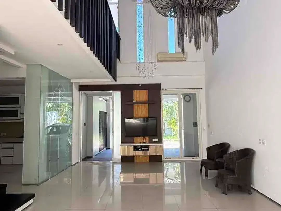 DISEWAKAN RUMAH 2 LANTAI – SUNSET GARDEN DENPASAR - Image 3 of 10