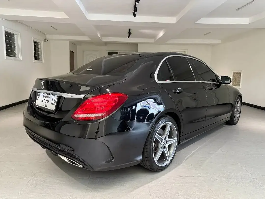 C200 AMG 2018 C200 AMG line 2018 C200 W205 C200 avantgarde mercy C200 - Image 7 of 10