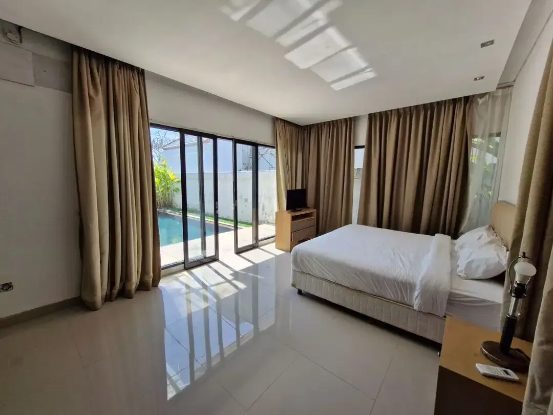 VILLA OCEAN VIEW DALAM KOMPLEKS DI NUSA DUA - Image 5 of 10