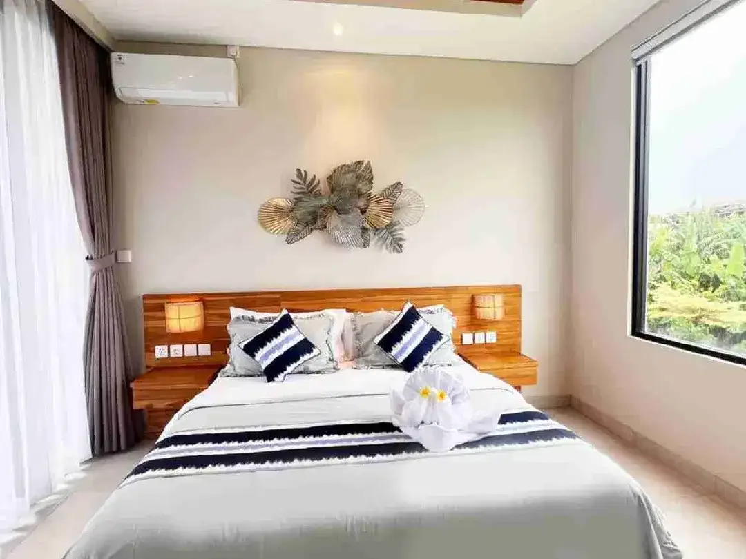 3 BEDROOMS VILLA DI BATU BOLONG CANGGU FOR RENT - Image 9 of 10