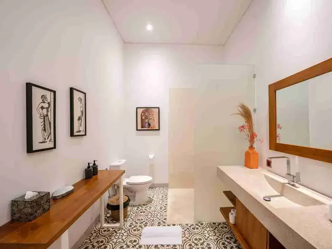 LUXURY VILLA IN BUMBAK UMALAS FOR RENT AND LONG LEASE HOLD 25 YEARS - Image 6 of 10