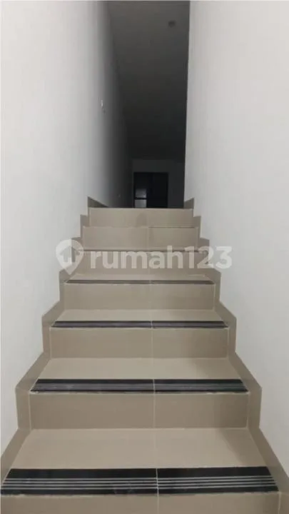 Bebas Banjir, Ruko, 2 Lantai, SHM, Dekat Sekolah Negeri, bisa KPR, - Image 4 of 4