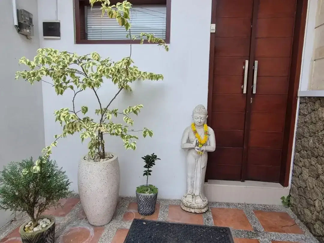 Freehold - Charming Villa for Sale in Kerobokan - Just 300m from Raya Canggu, Bali! - Image 6 of 10