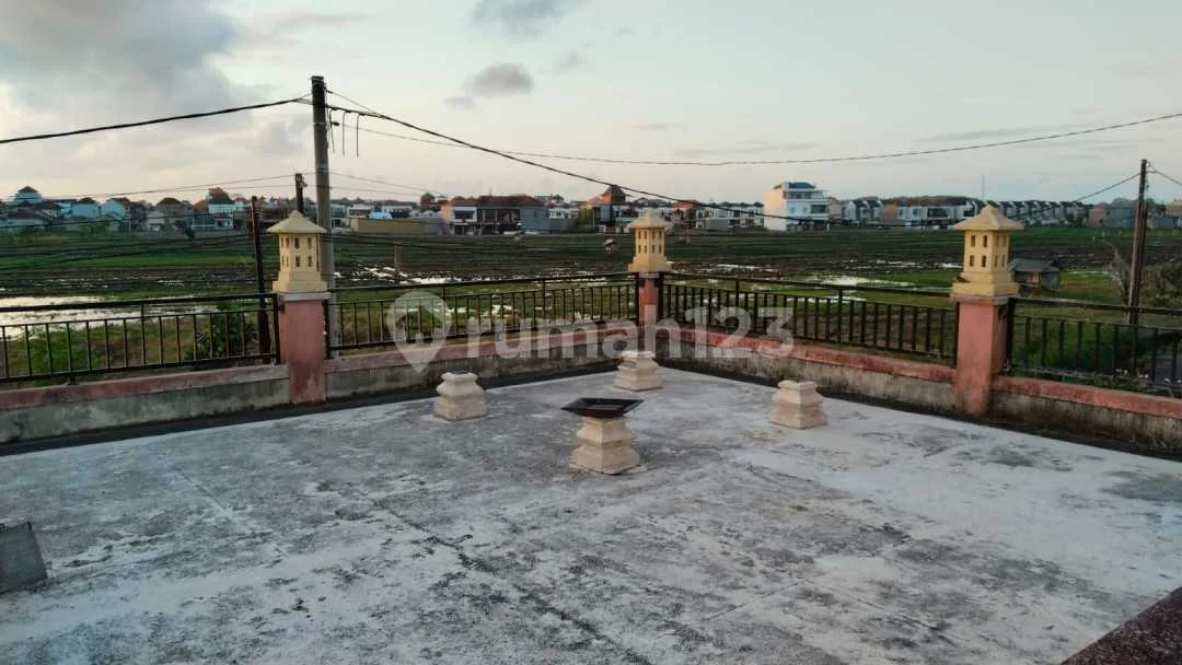Disewakan Rumah 2 Lantai Full Furnish Denpasar Selatanl - Image 1 of 4