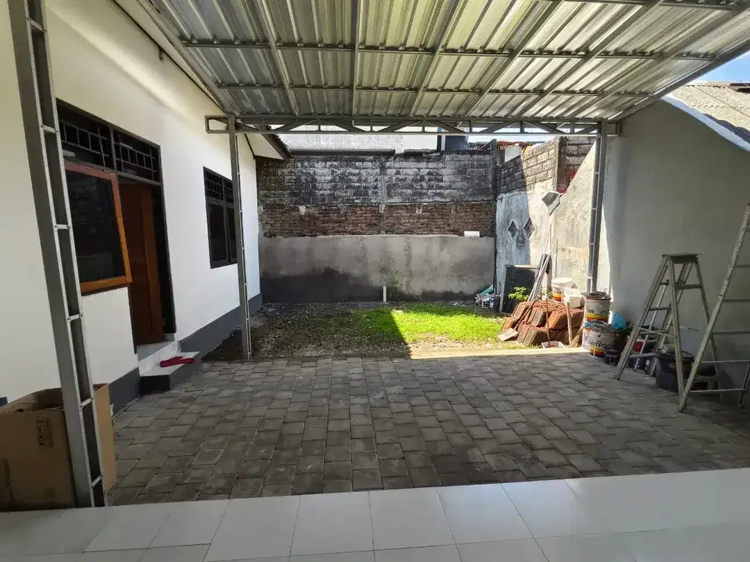 Disewakan Rumah 2 Lantai Dengan Halaman Luas Di Padang Sambian Denpasar - Image 4 of 10